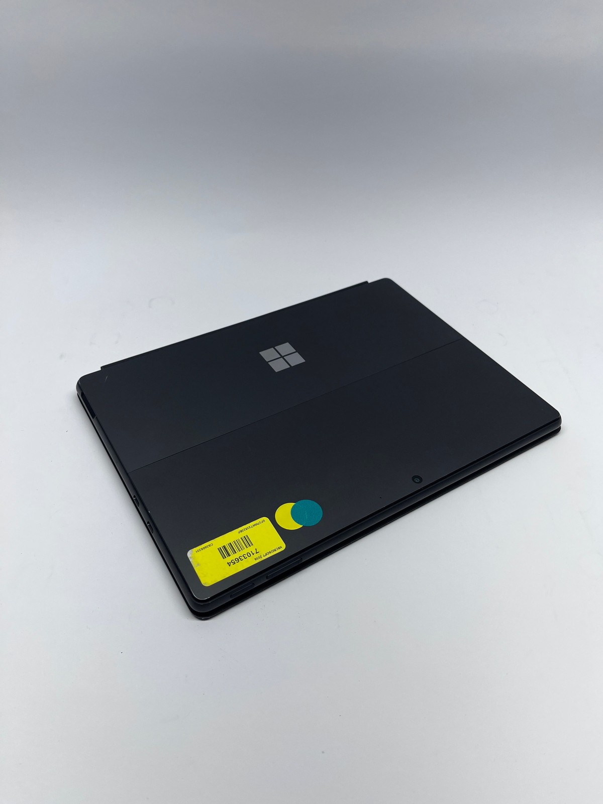 Microsoft Surface Pro 2038 12th Gen Intel(R) Core(TM) i7-1255U 512GB 16GB *