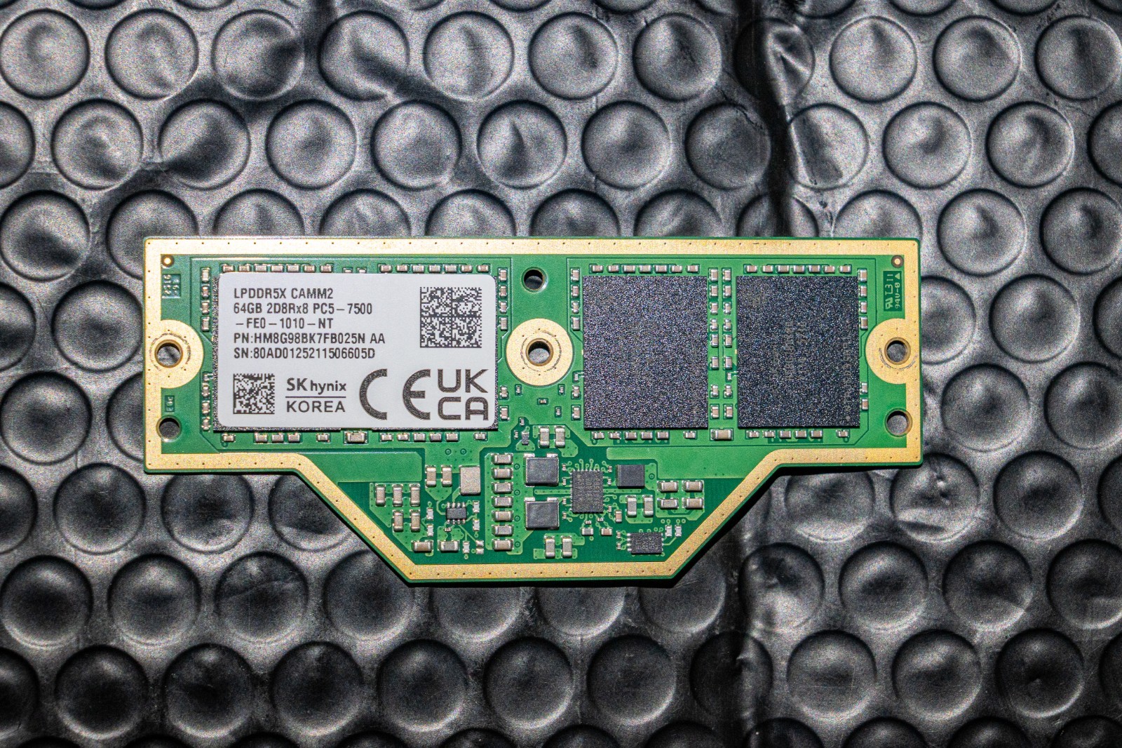 SK hynix 64GB LPDDR5X CAMM2 LPCAMM2 PC5-7500 Laptop Memory RAM HM8G98BK7FB025N