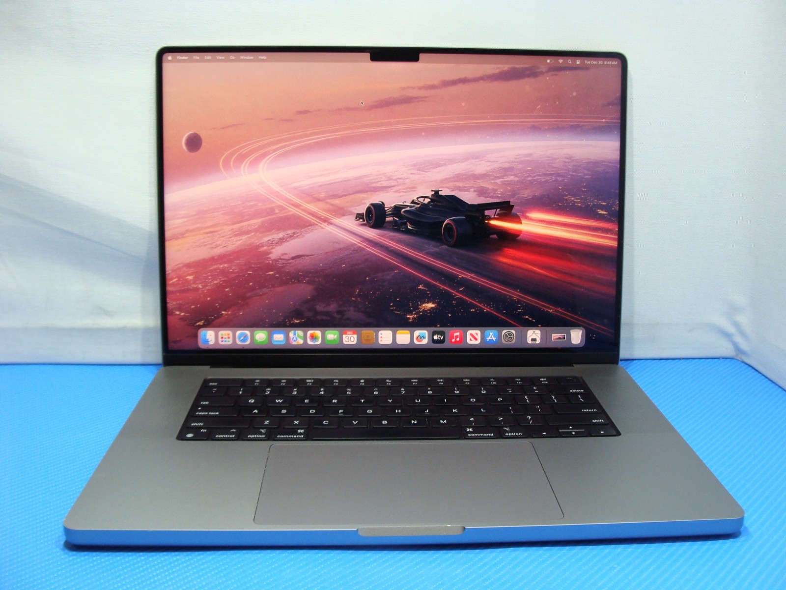 Apple MacBook Pro 16″ (2021) A2485 M1 Pro 3.2GHz 10CPU/16 GPU 32GB 512GB MK1E3LL