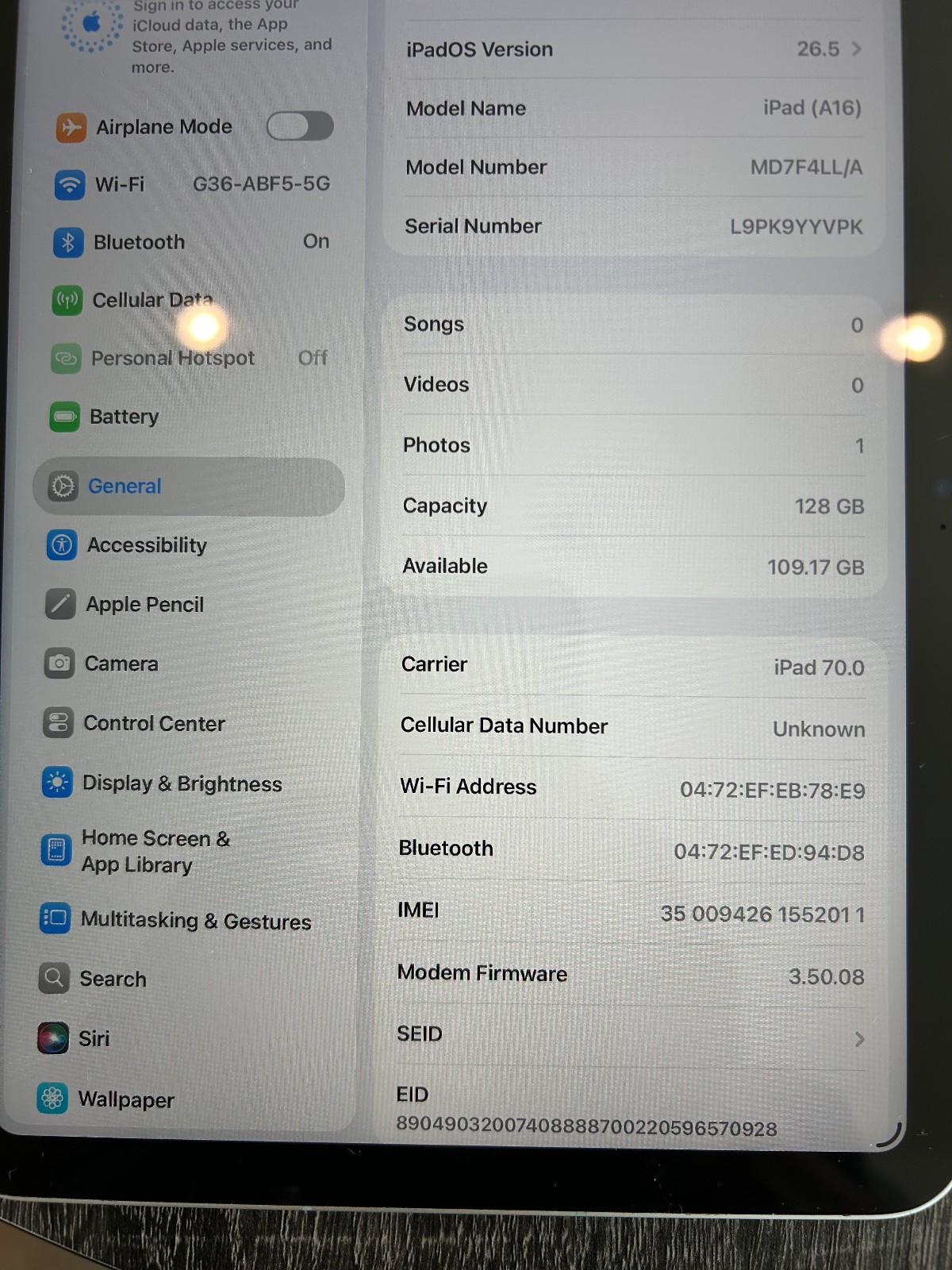 Apple iPad (11th generation) A3355 128 GB, Wi-Fi + 5G, 11 in – Silver