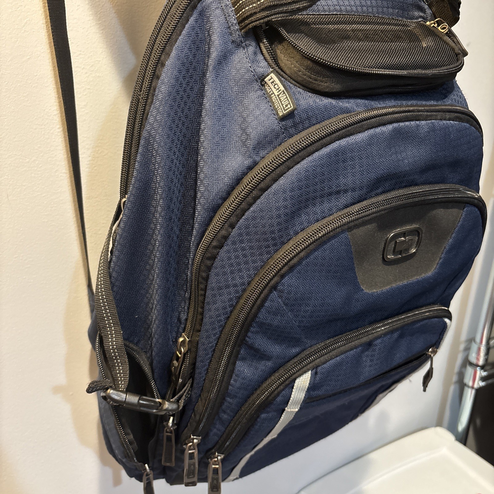 OGIO Navy Prospect Backpack Padded Laptop Sleeve Tech Vault Travel Pockets
