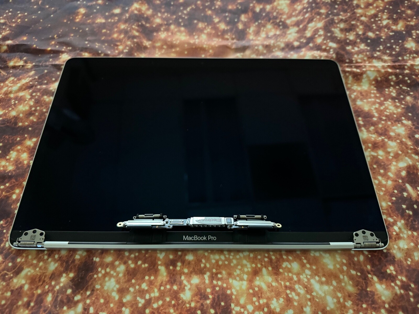 OEM Apple LCD Screen Assembly 13″ MacBook Pro A1706 A1708 2016-2017. Space Gray