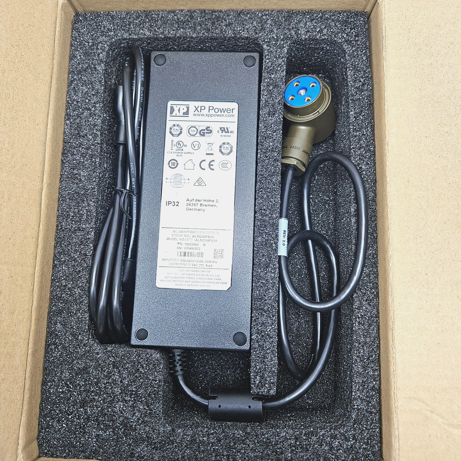 XP Power ALM200PS24 24V Single Unit Power Supply AC Adapter wall