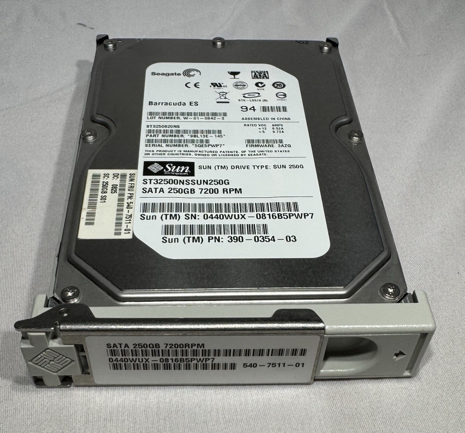 Sun 540-7511 250GB3.5″ 7200RPM SATA 3.0Gb/s HDD w/SPUD Bracket – Sun Ultra 24