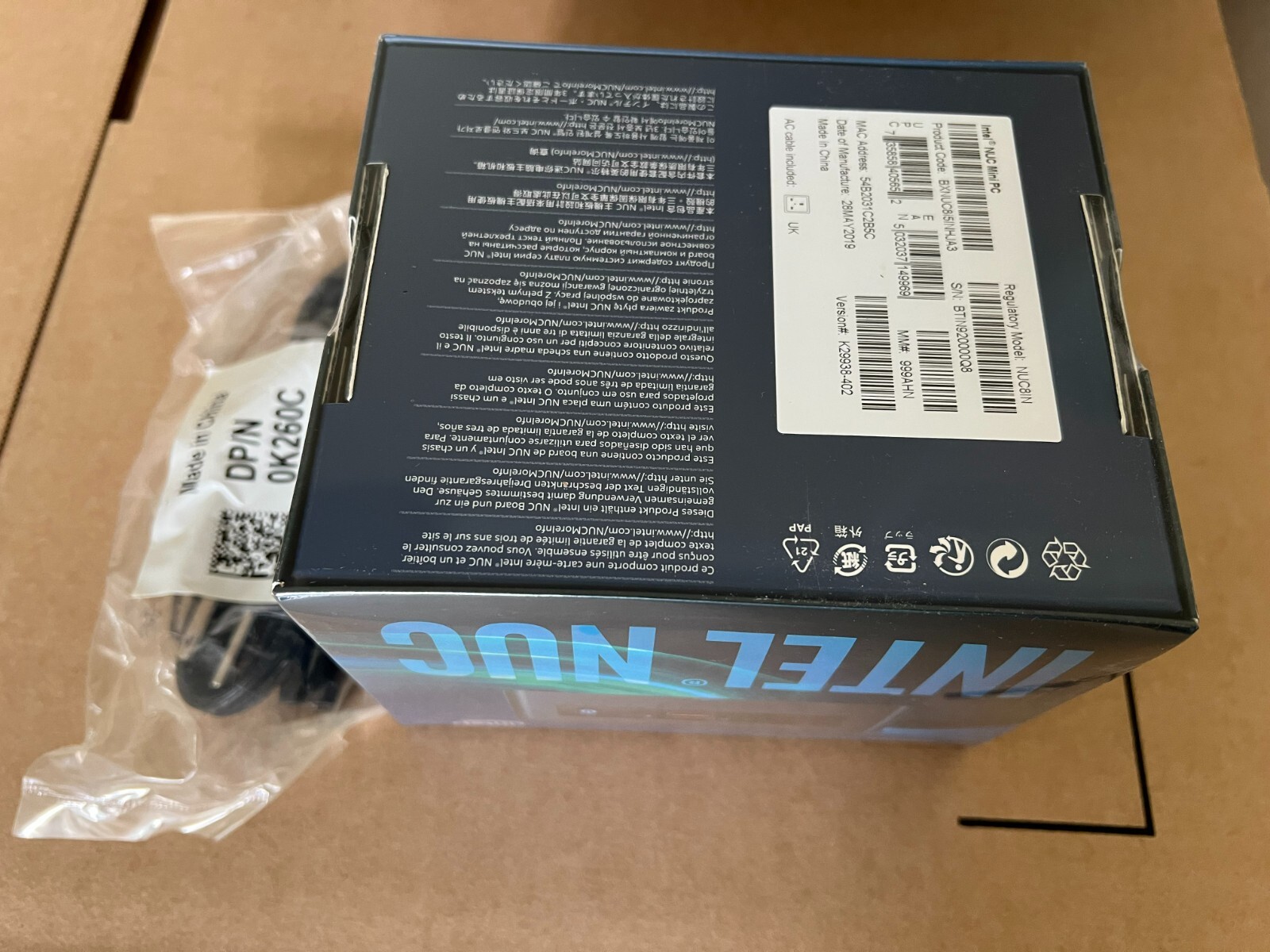 Intel Computer NUC PC Mini 1 TB 8GB i5-8265U 8th gen workstation i5 Windows 10 !