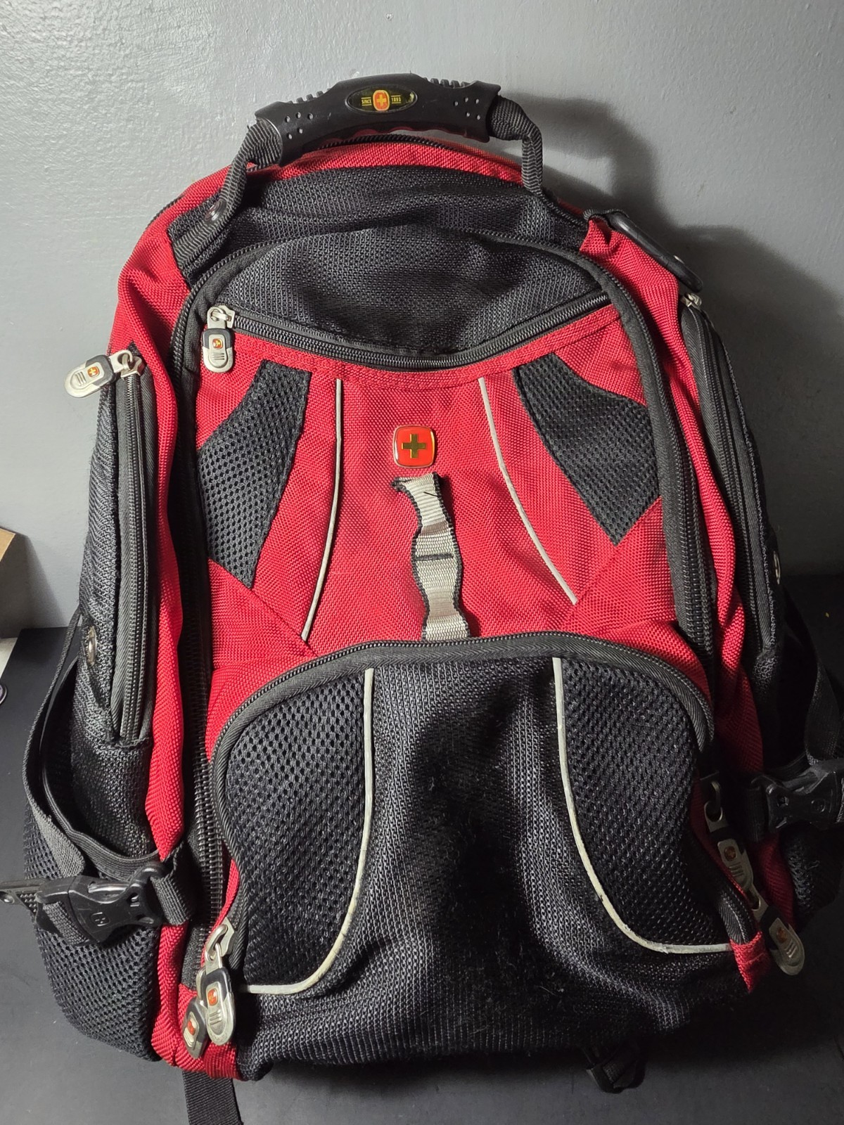 SwissGear 18″ Laptop Backpack TSA Friendly ScanSmart Swiss Gear Air Flow