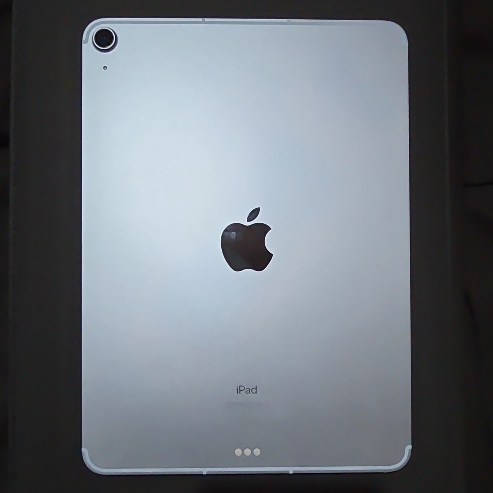 Apple iPad Air 4th Gen 64GB (2020) 10.9″ – Cellular + Wi-Fi – Silver – Unlocked