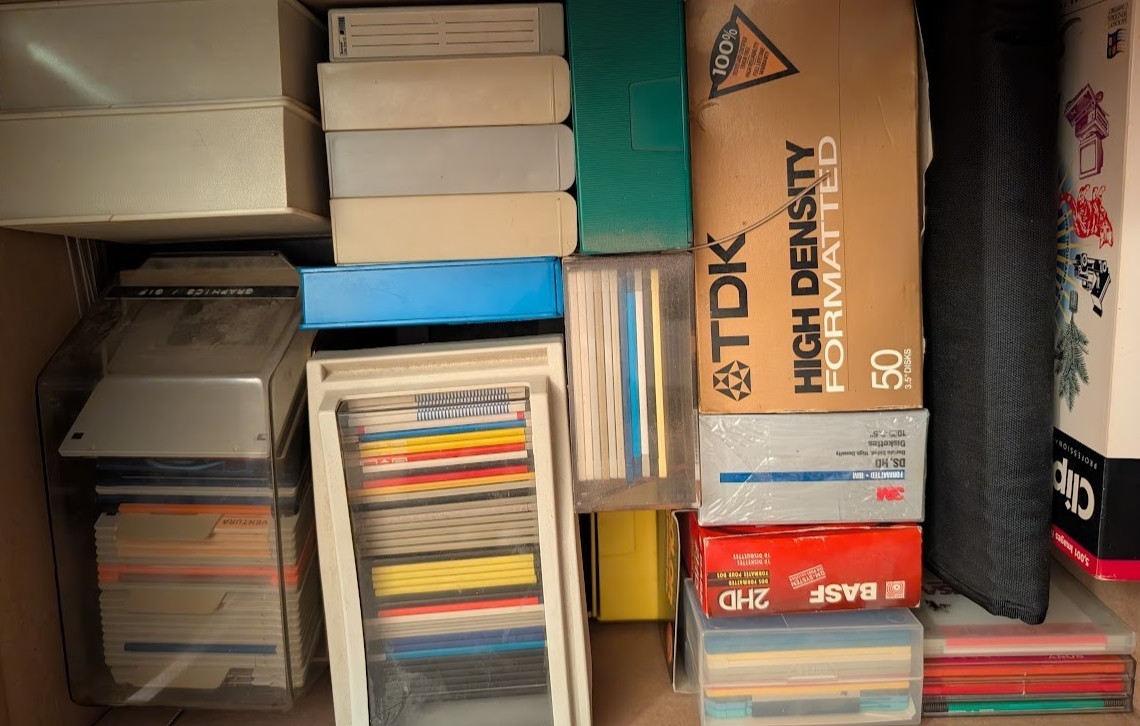 Mixed LOT of 275+ Floppy Disks 3.5 3.5″ Box Of Vintage Used & NEW Diskettes