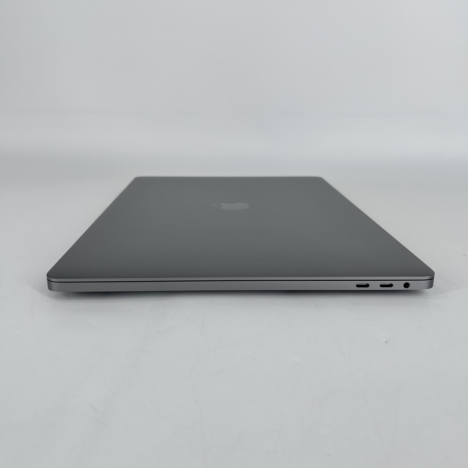 MacBook Pro 16 Touch Bar Space Gray 2019 2.3GHz i9 32GB 1TB SSD Radeon Pro 5500M