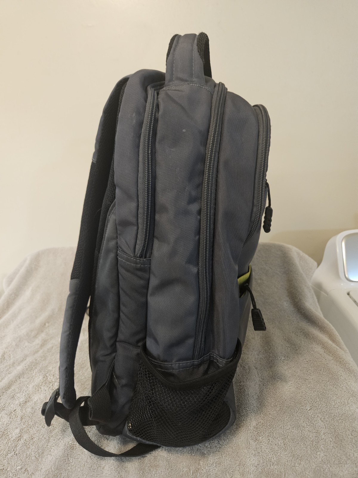 SwissGear Gray/Green/Black Polyester Laptop Backpack 15 in Compatible Padded