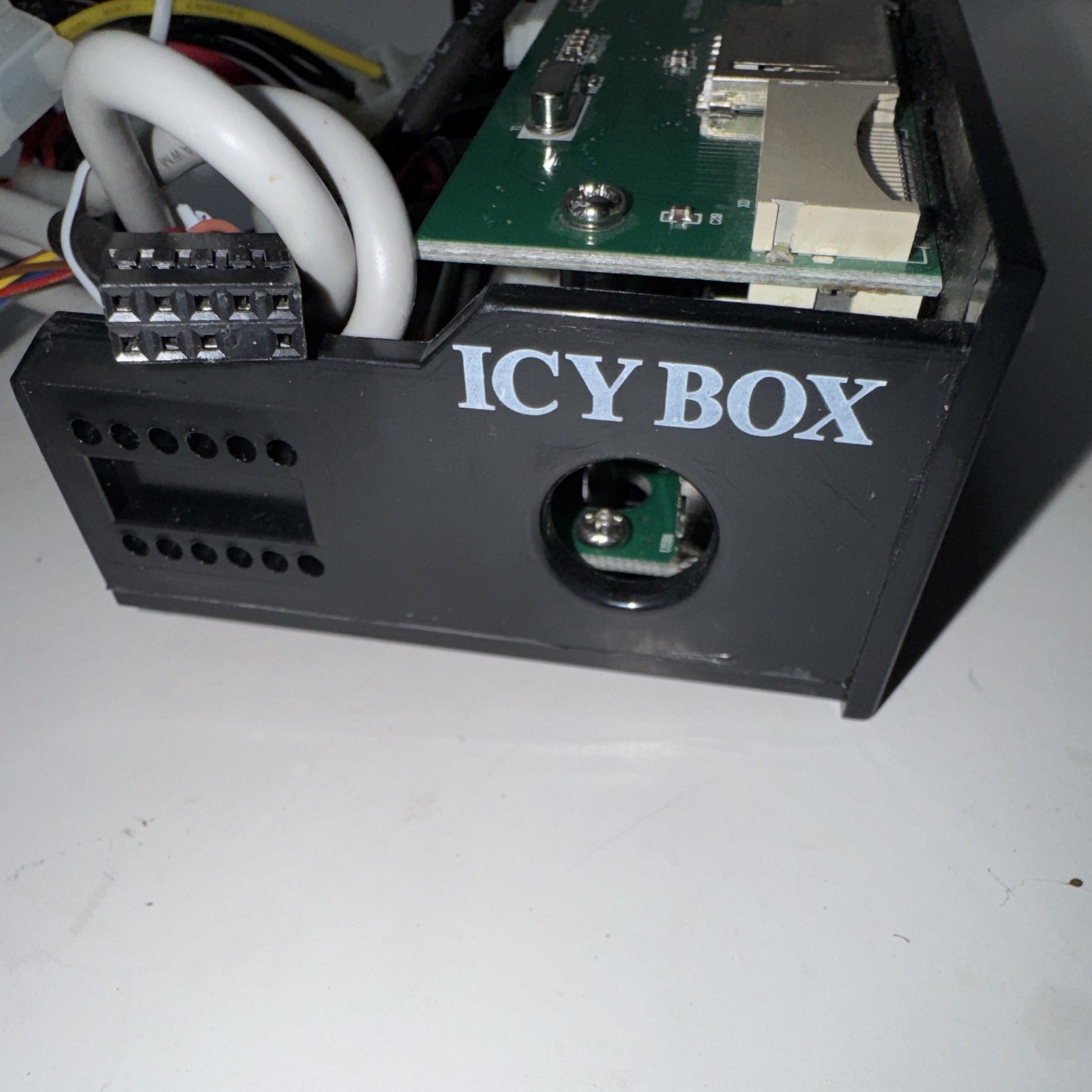 ICY BOX IB-863-B Front Panel USB 3.0/USB 2.0 Hub/Splitter Card Reader Black