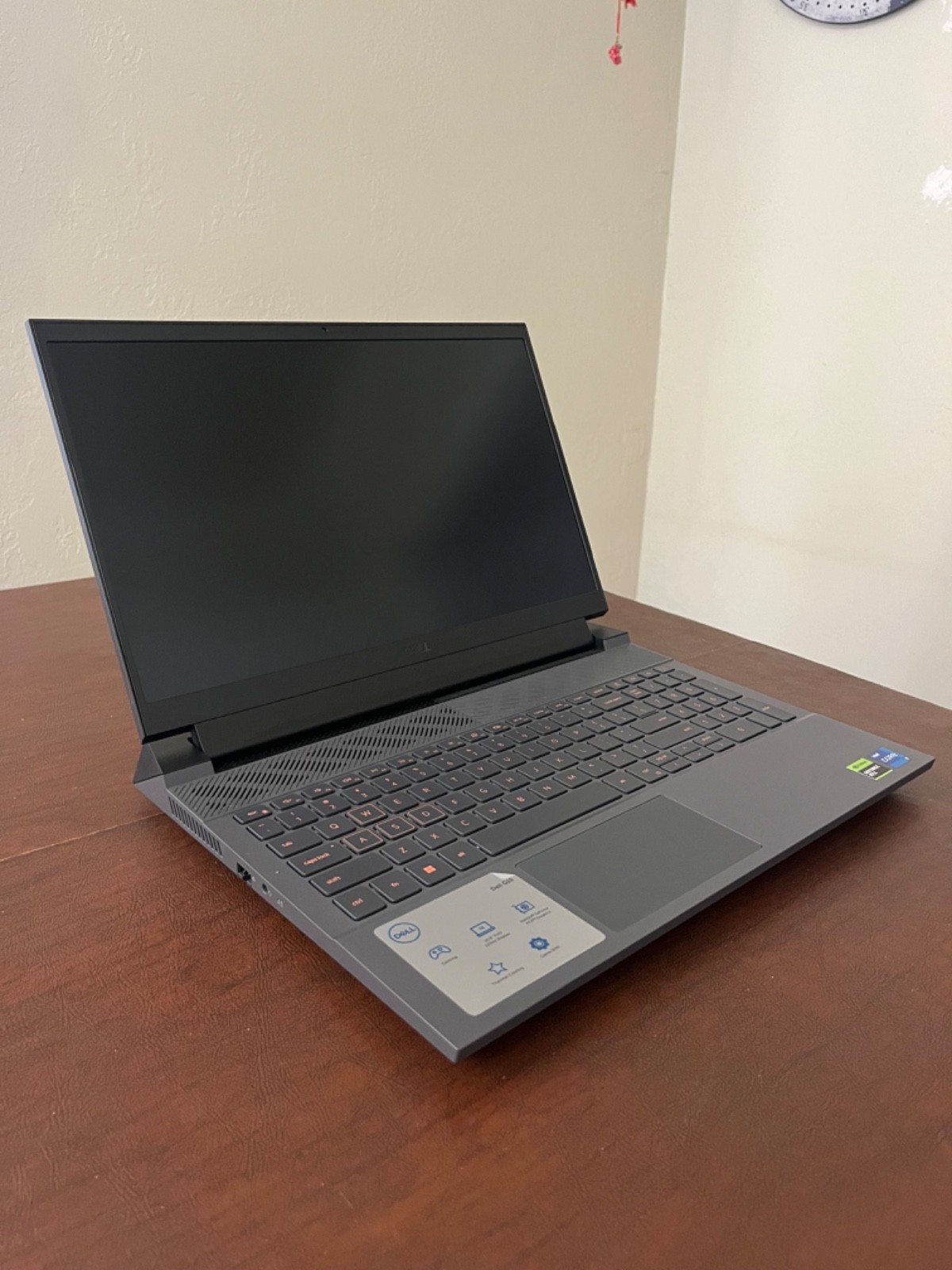 Dell G15 5530 Gaming Laptop – 15.6” screen – Intel Core i7 13th Gen – 8GB RAM