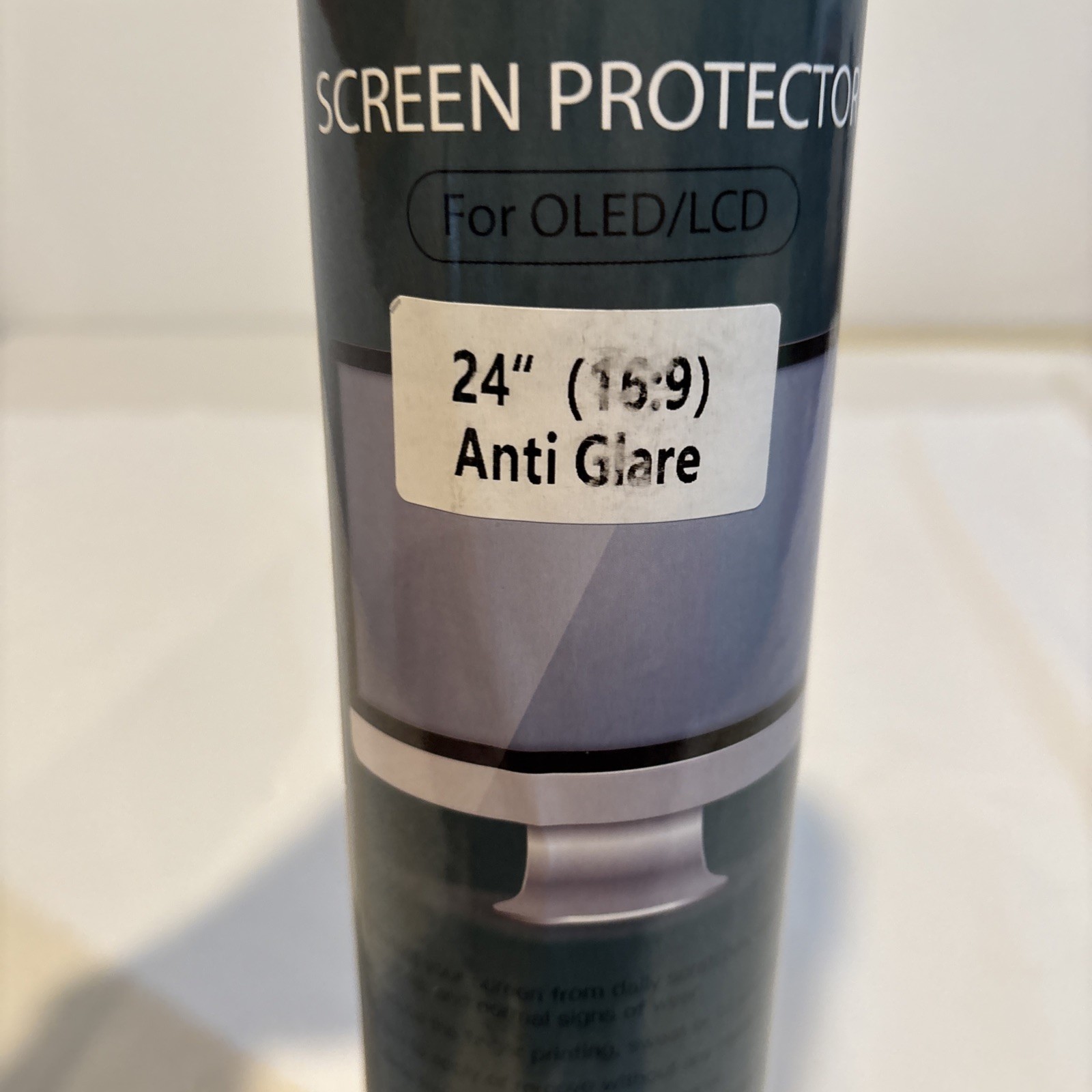 24 inch (16:9) Anti Glare screen Protector w/instructions and applicator