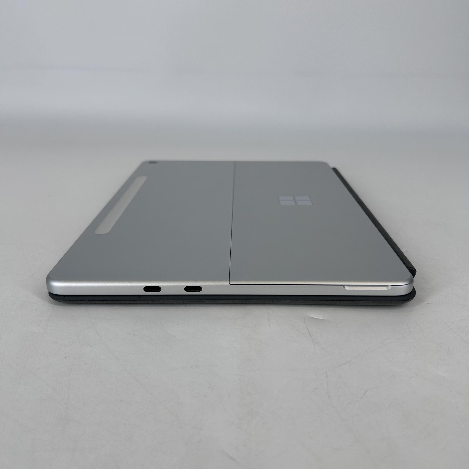Microsoft Surface Pro 12 Snapdragon X Plus 3.3GHz 16GB 256GB UFS Good