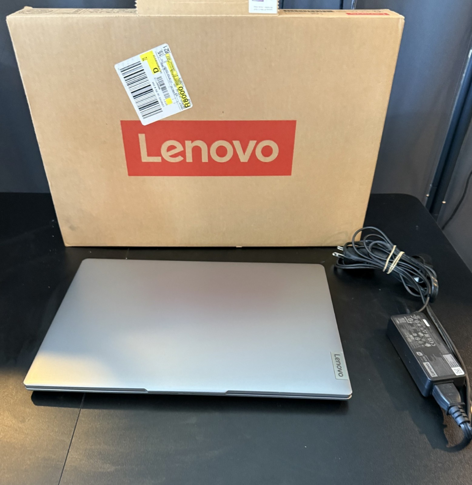 Lenovo Ideapad Slim 3 Ryzen 5 7520U 8GB RAM 82XQ00EBUS -PARTS not powering on!!