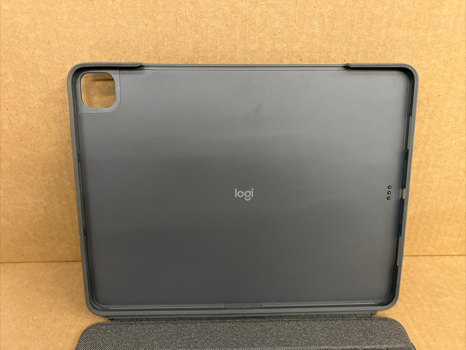 Logitech Combo Touch iPad Pro Keyboard Case for iPad Pro 12.9 5th Gen – USED!!