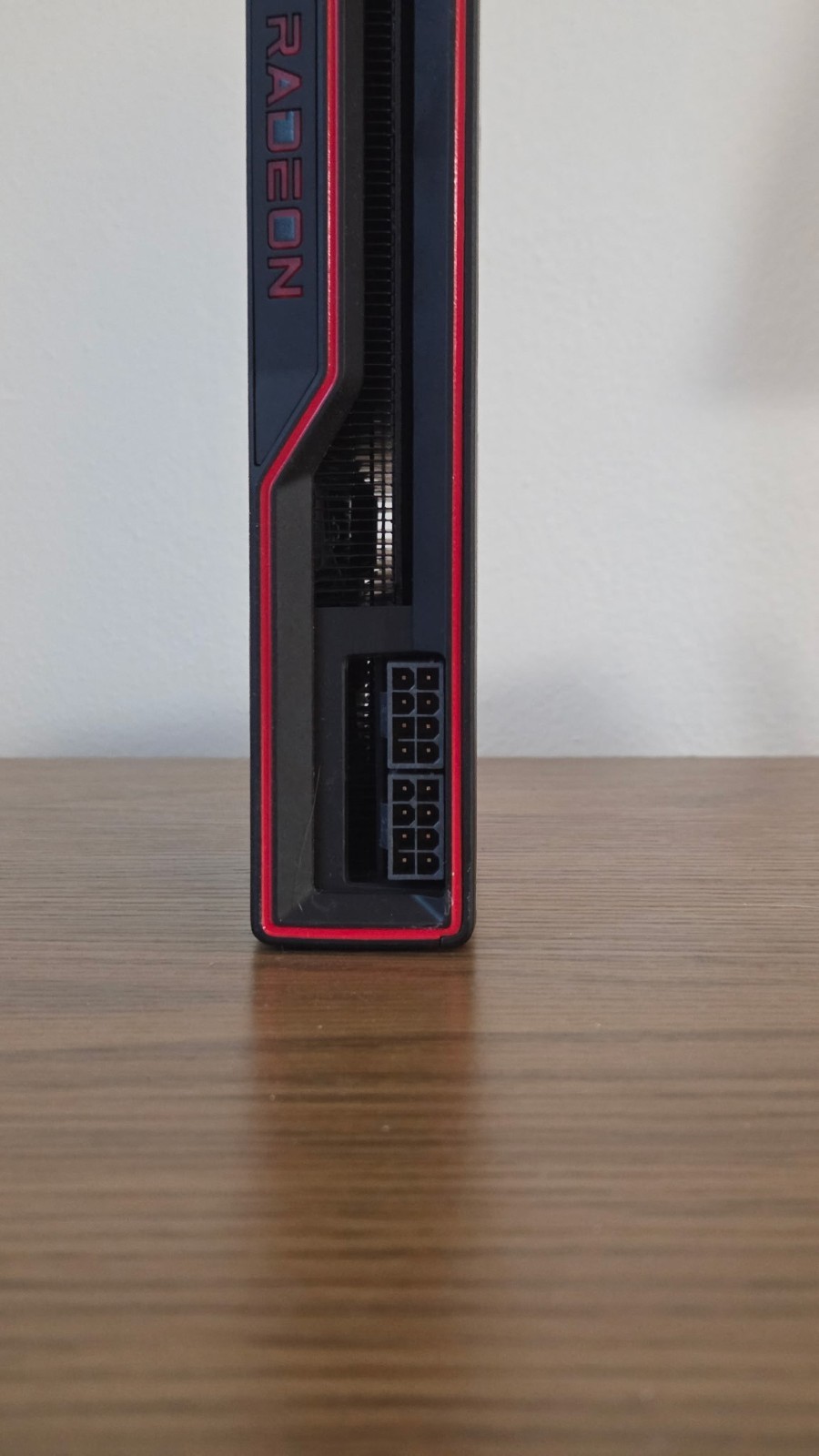 AMD Radeon RX 6800 16GB PCIe x16 Triple-Fan HDMI DP USB-C 8+8-Pin