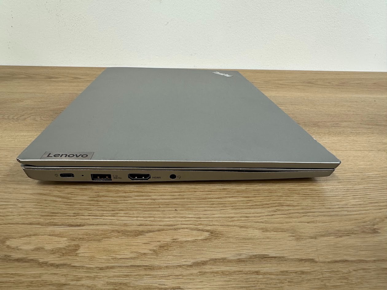 Lenovo ThinkPad E14 Gen 4 Ryzen 7 5825U 16GB DDR4 AMD Radeon Graphics 512GB SSD