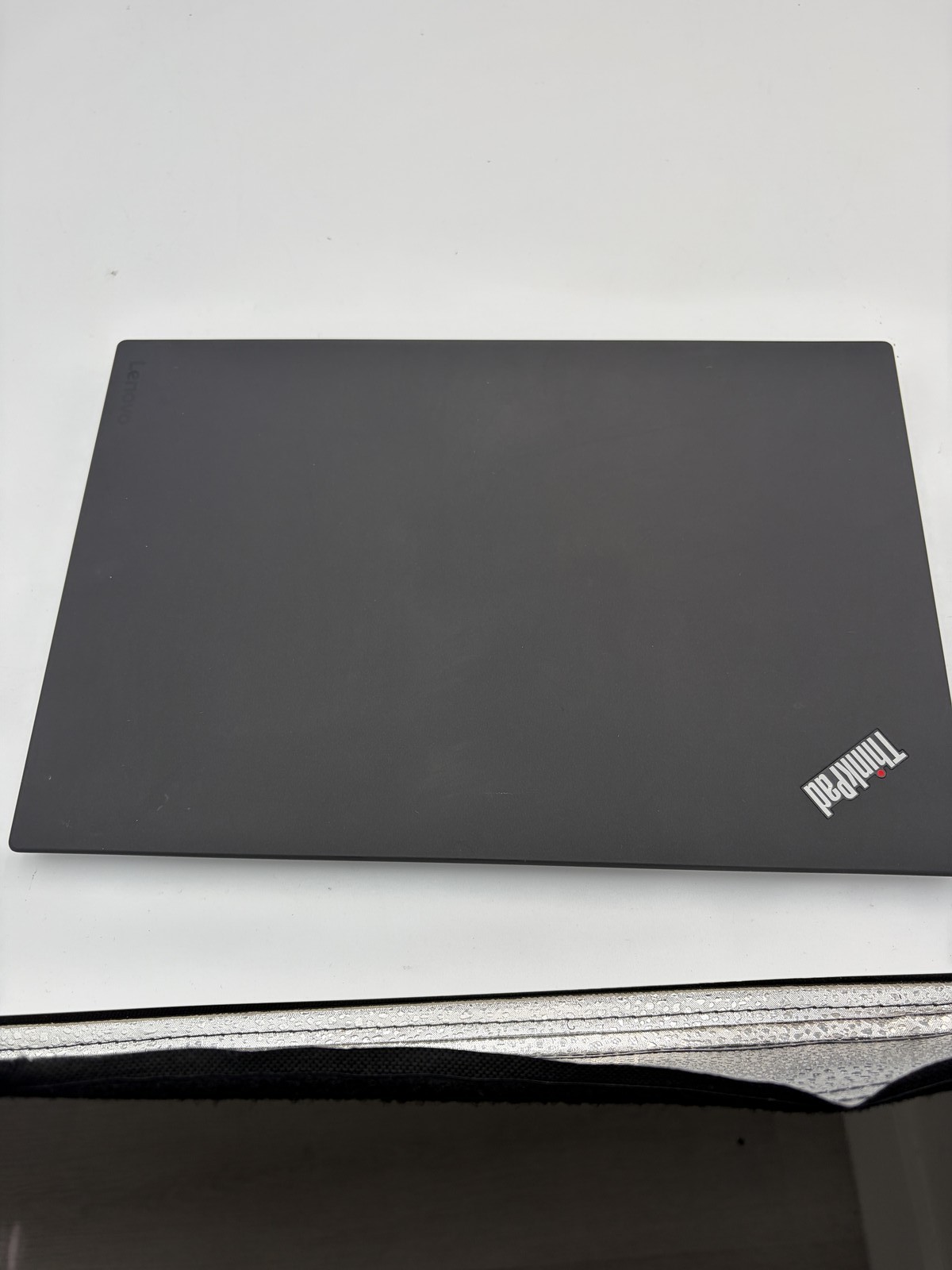 Lenovo ThinkPad X1 Carbon Gen 5 (2017) Intel(R) Core(TM) i7-7600U CPU @ 2.80GHz