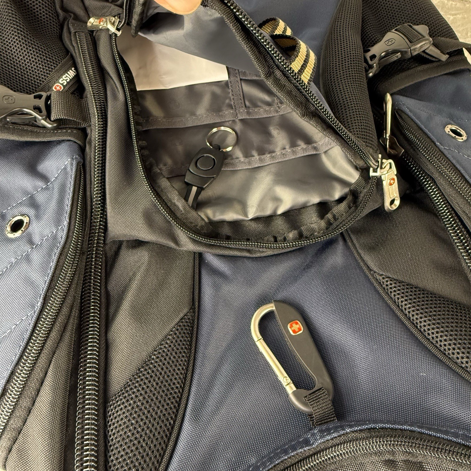 SwissGear ScanSmart 19″ Backpack – TSA 17″ Laptop – Blue & Black – New