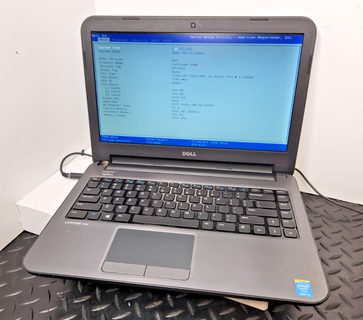 Dell Latitude 3440 14″ HD, i3-4010U 4GB RAM. No HDD