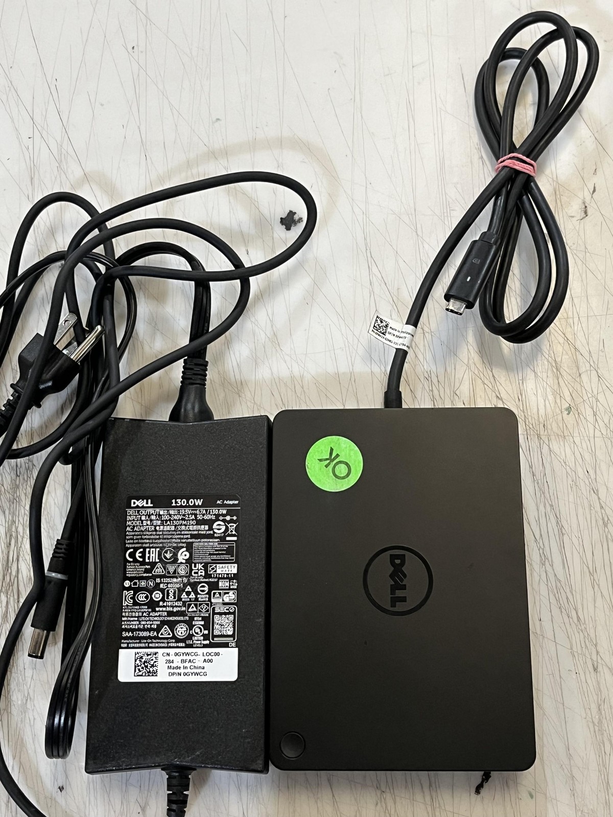 Dell WD15 K17A USB-C Docking Stations with adapter