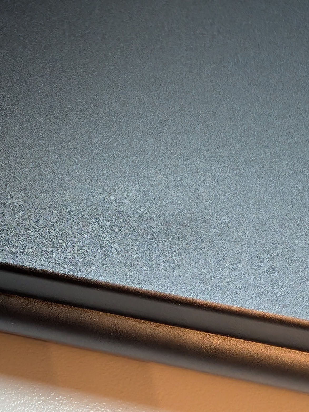 Lenovo Slim 7 14 inch OLED Touch Core Ultra 7 256V 16GB 1TB *2 Dents*