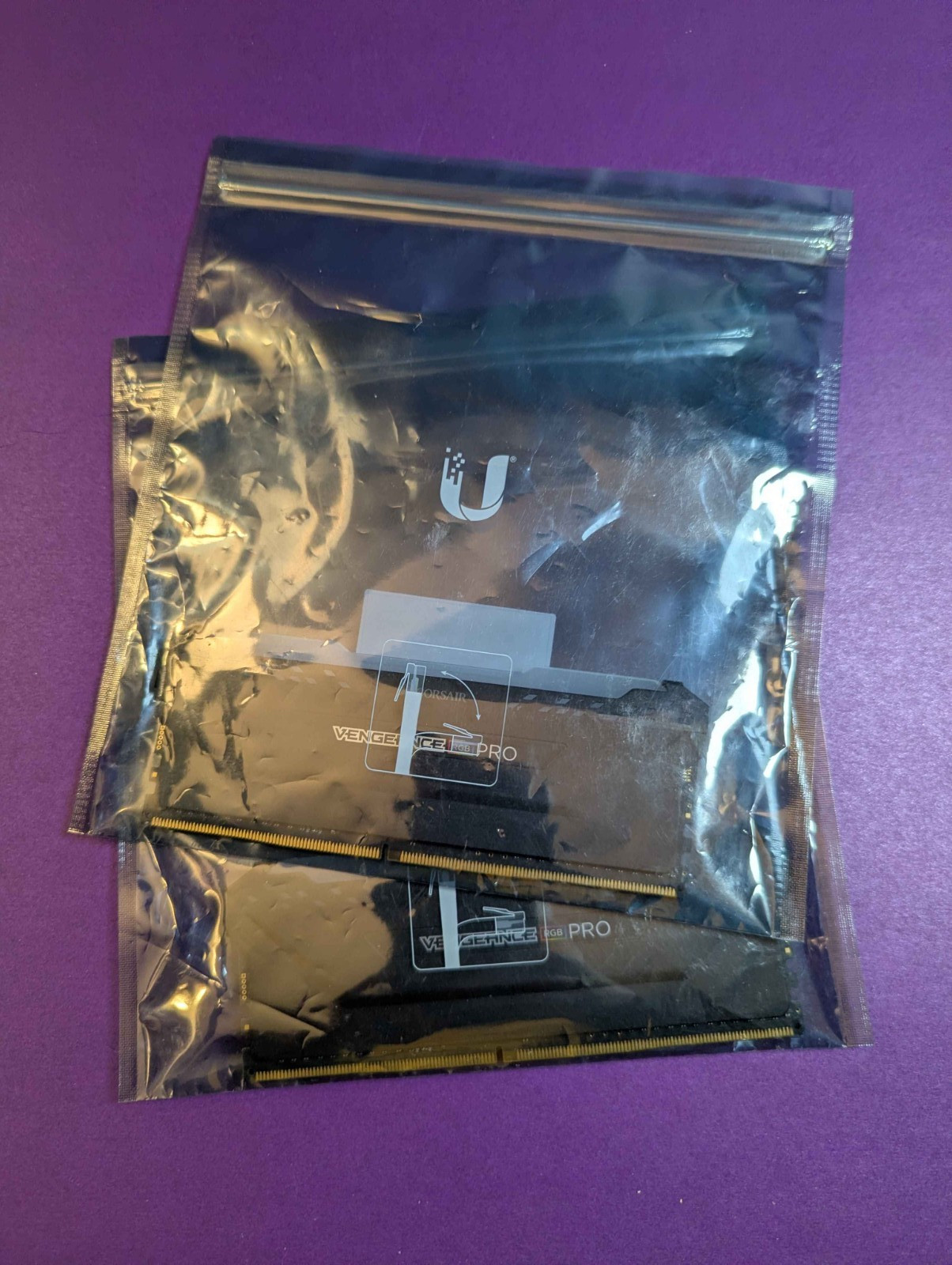 Corsair Vengeance RGB Pro 16GB (2 x 8GB) PC4-24000 (DDR4-3000) Memory [USED]