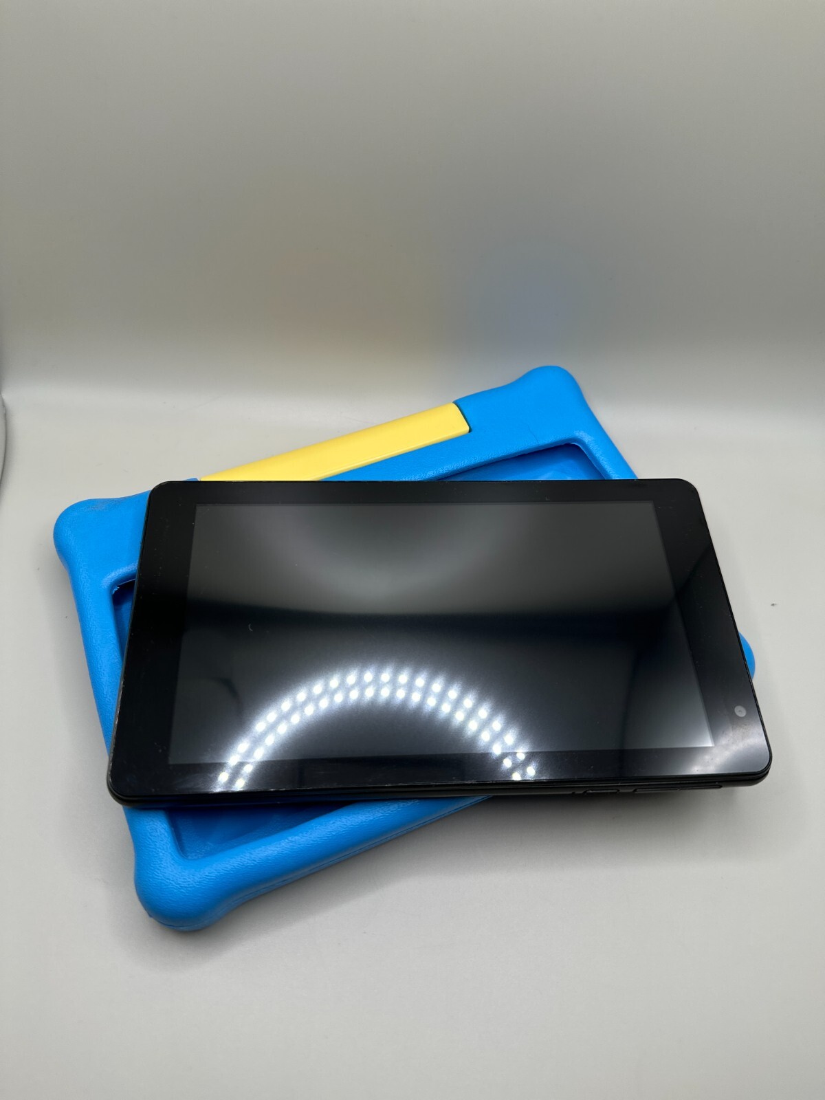 Black Touchscreen Bluetooth Built In Front Camera Android Tablet
