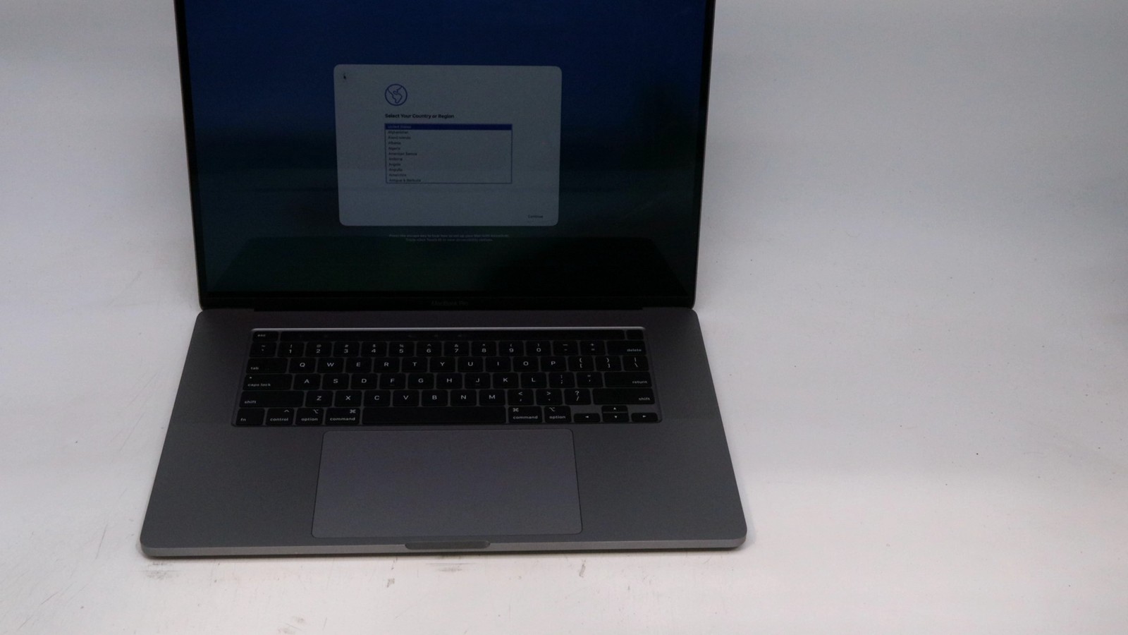 Apple Macbook Pro 16″ i9-9980HK 64GB 512GB – Very Good