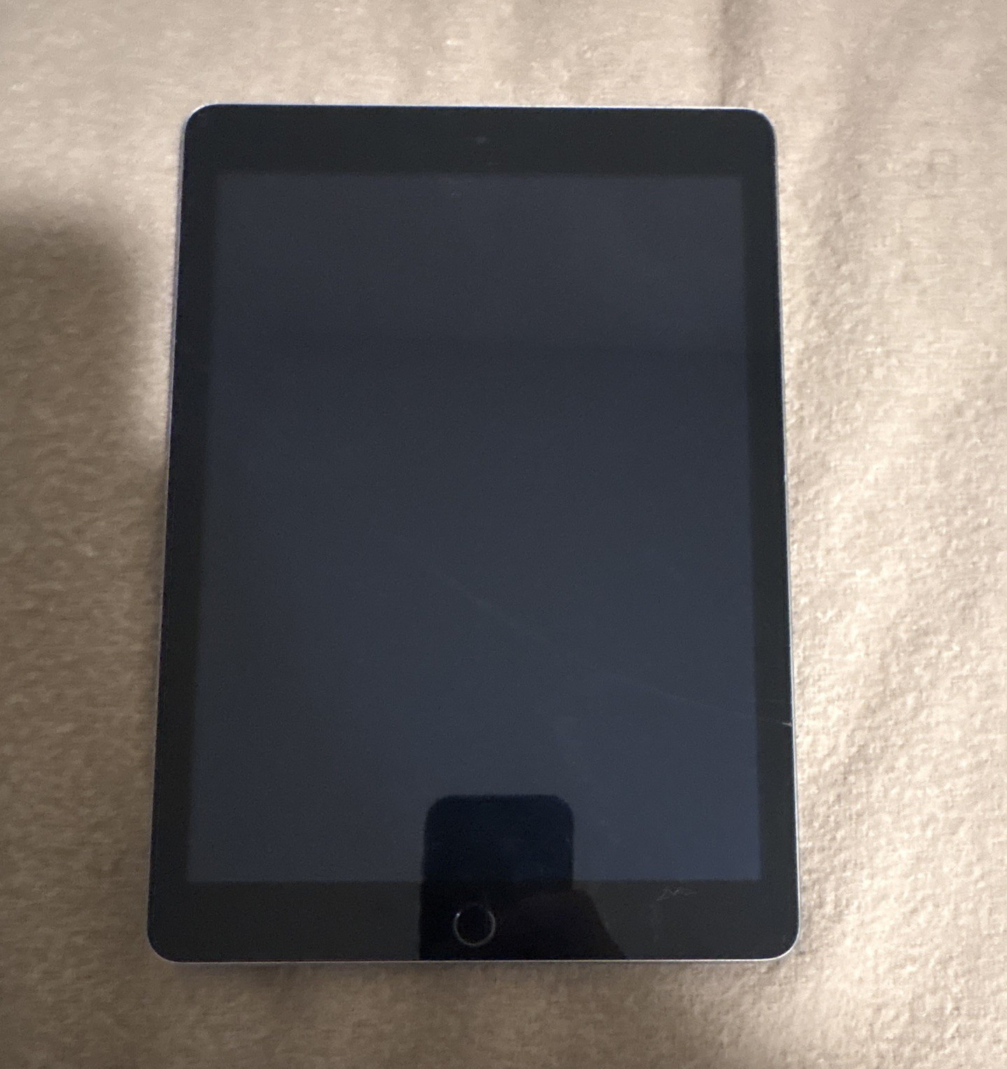 Apple iPad 9.7″ 32GB Wi‑Fi Silver iOS Retina 2048×1536 A9 Touch ID