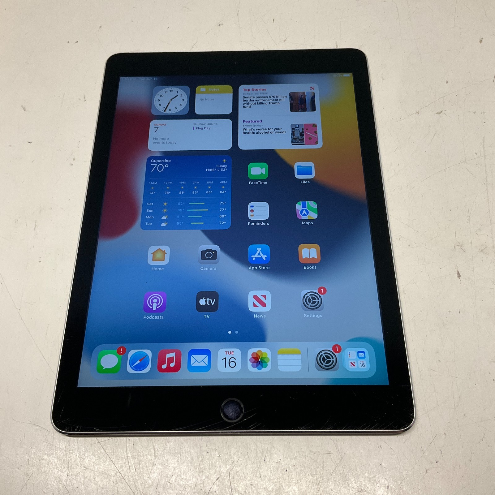 Apple iPad Air 2 A1566 9.7″ – 64GB – Wi-Fi – Space Gray – MGKL2LL/A Tested Works