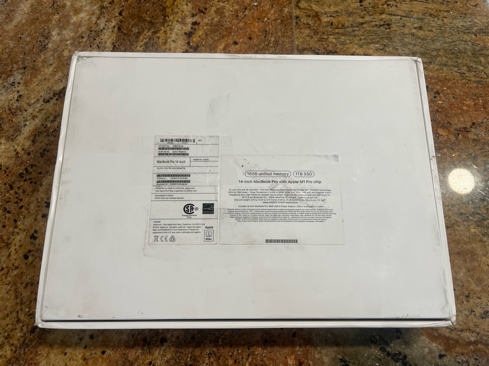 Apple MacBook Pro (14-inch, 2021) M1 Pro 10-Core / 16GB / 1TB SSD / 16-Core GPU