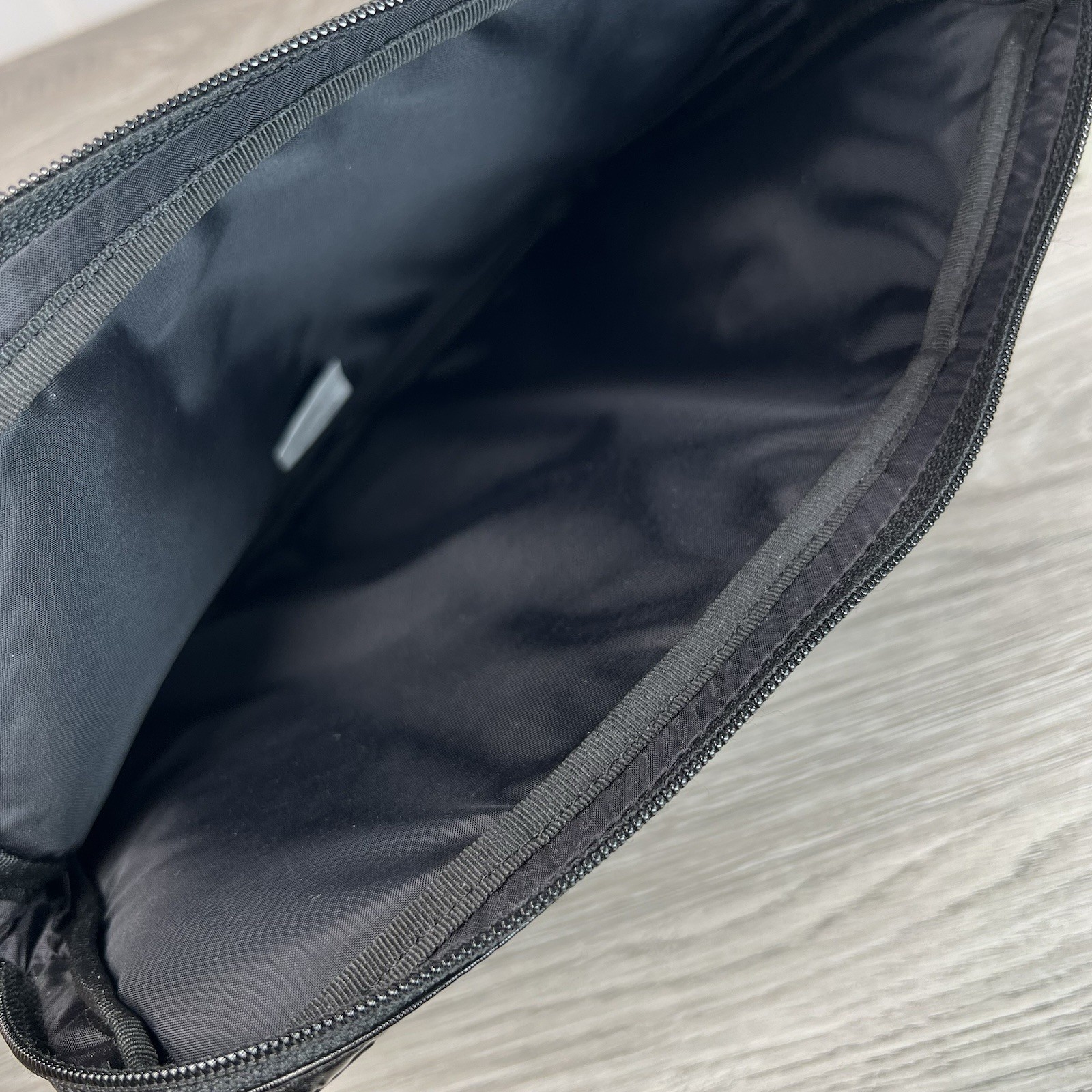 LeSportSac Black Patent E-Reader Tablet Sleeve Shiny Pouch Kindle Nook iPad NWT
