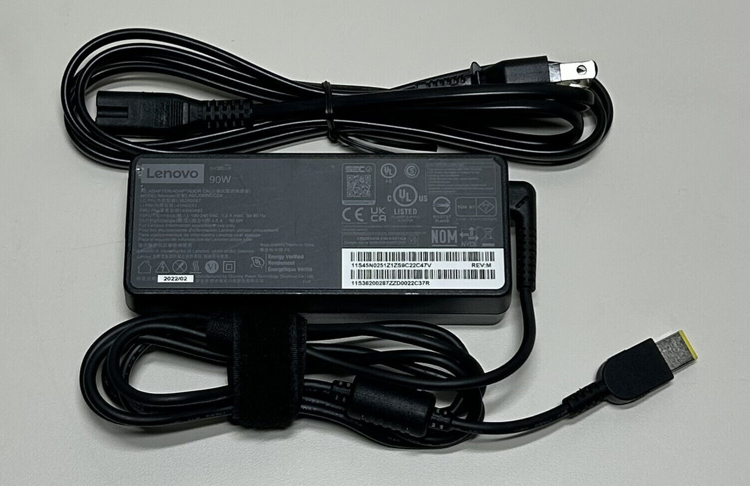 Lenovo Genuine OEM 90W 20V 4.5A AC/DC Power Supply Adapter Square / Slim Tip