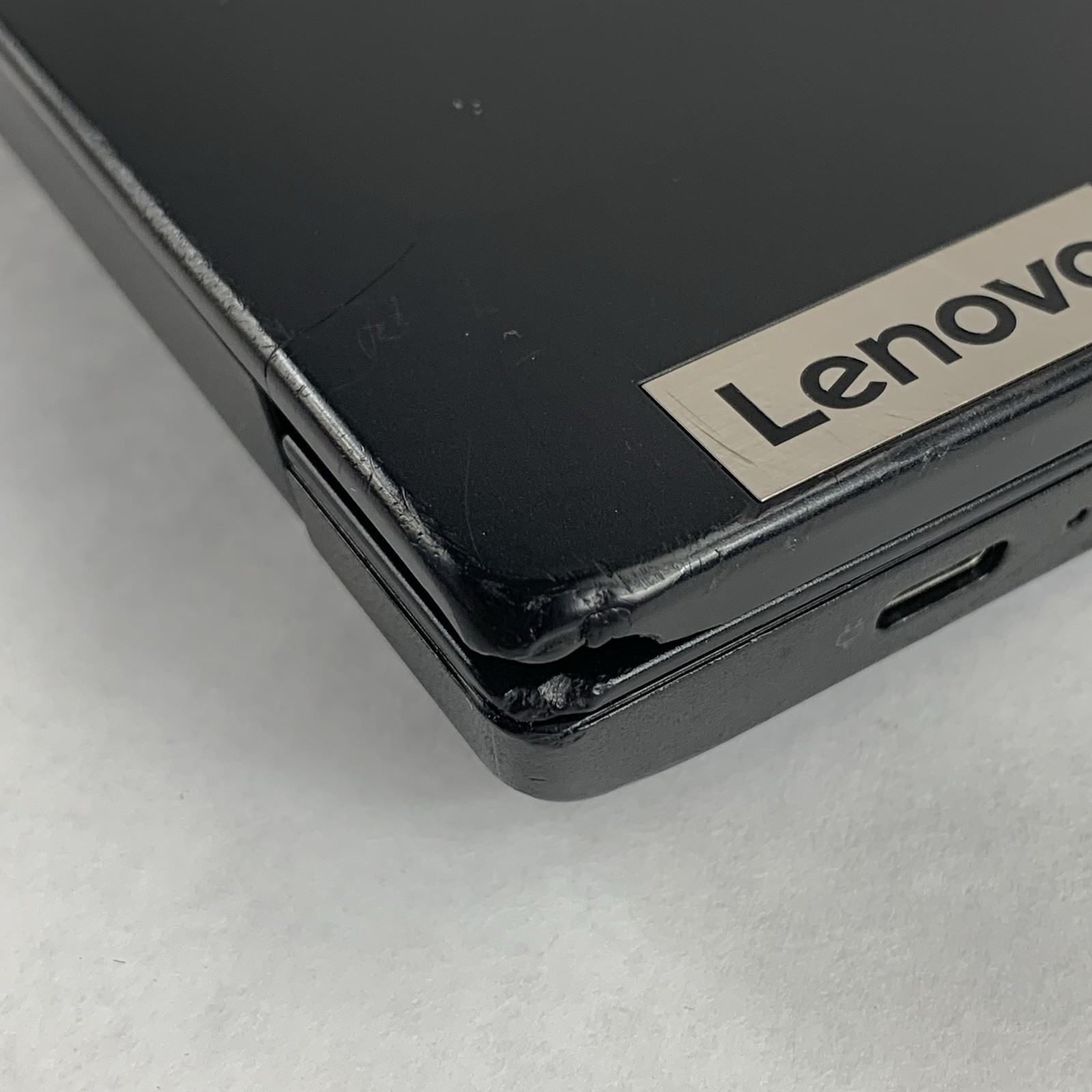 Lenovo ThinkPad E14 Gen 3 14″ Ryzen 5 5500U 2.1Ghz 8GB Ram No OS/HDD/AC Scratch