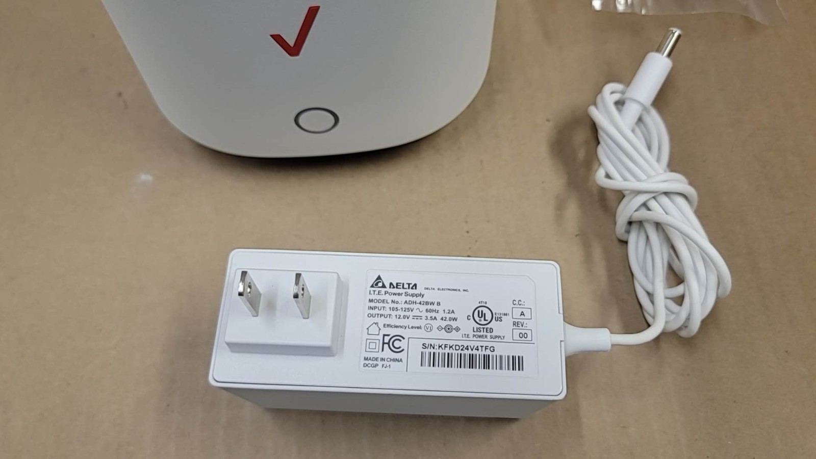 Verizon Fios E3200 Wi-Fi 6 Range Extender w/ AC 12V 3.5A