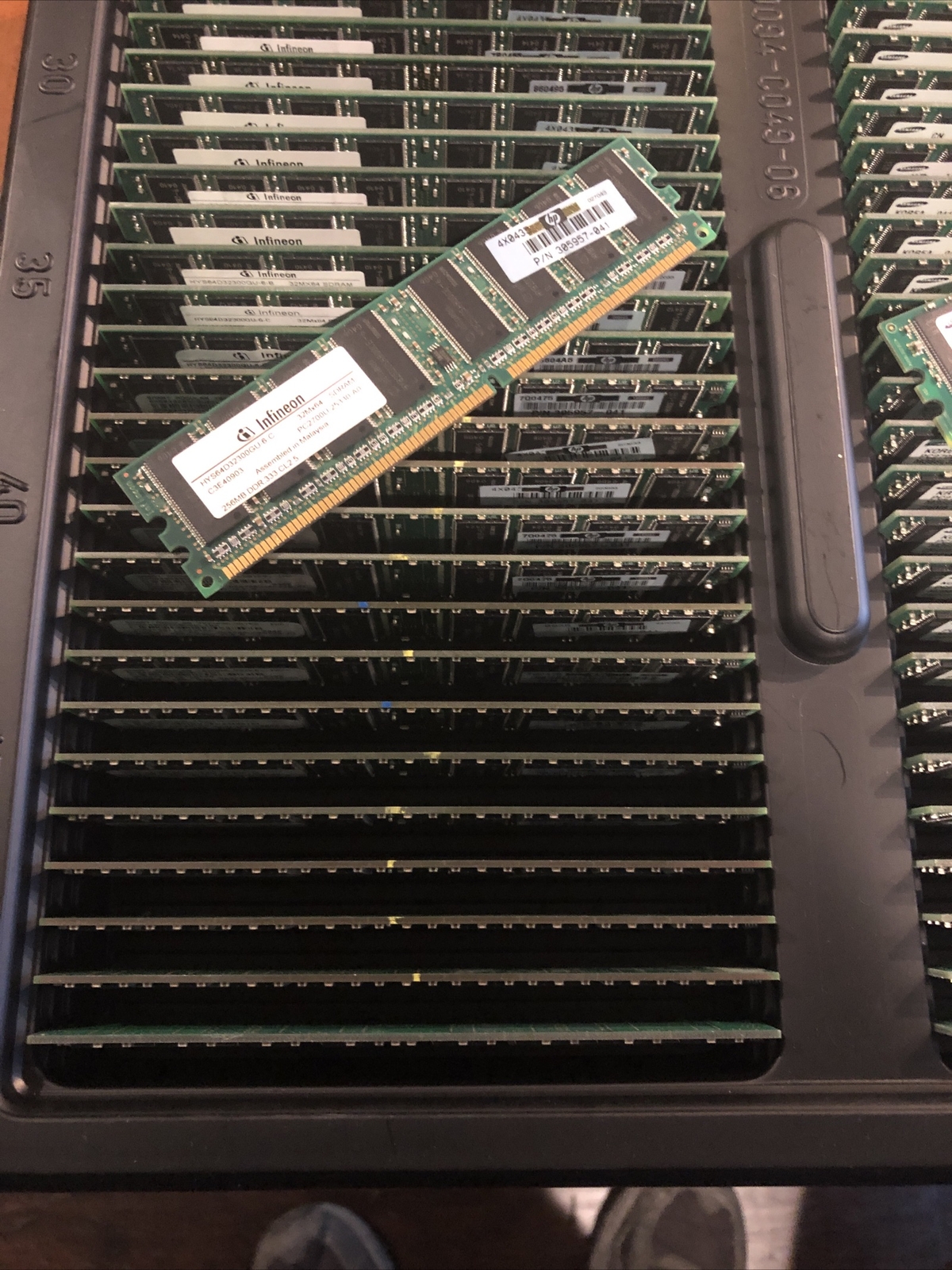 NEW 2x 256MB 512MB Total HP Memory 305957-041 PC2700 DDR 333 SDRAM Samsung etc..