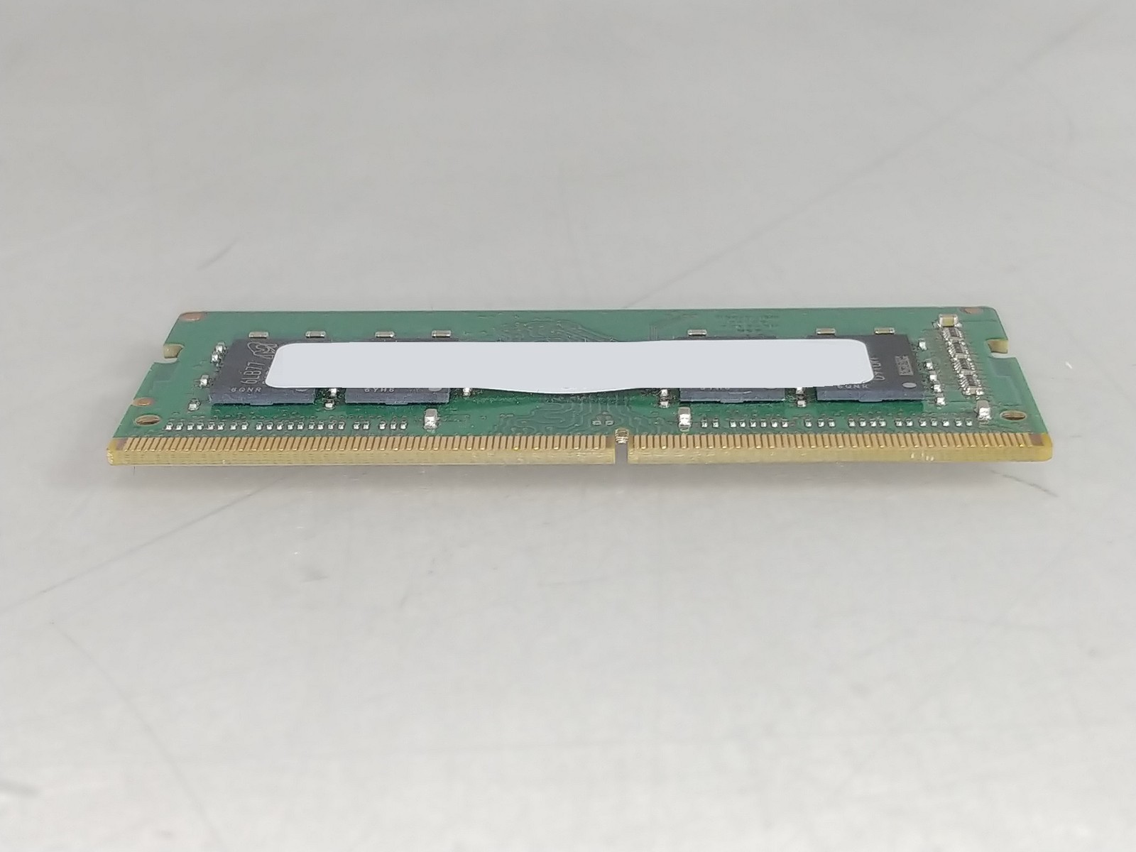Major Brand 8 GB PC4-19200 (DDR4-2400) 1Rx8 DDR4 Laptop RAM