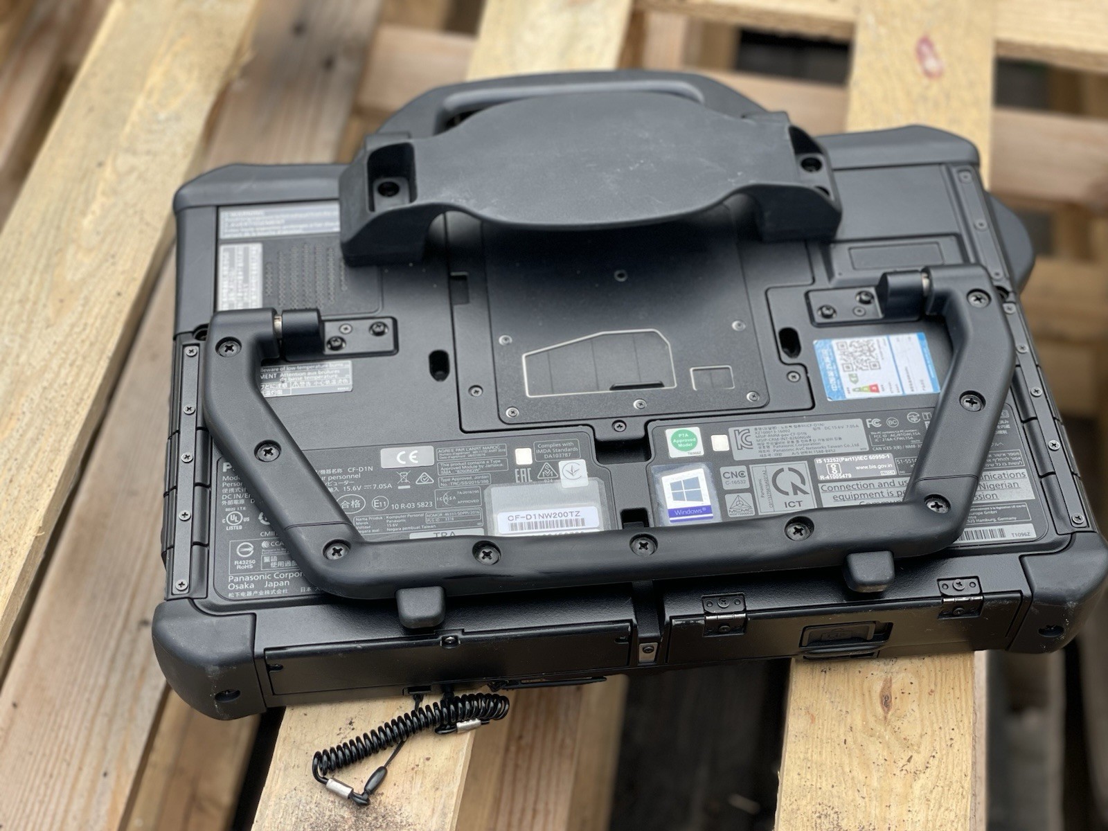 10x Panasonic Toughbook CF-D1 MK3,Touch,i5-6300U,8GB,256GB,Wifi,BT,Win 11,A-STOCK