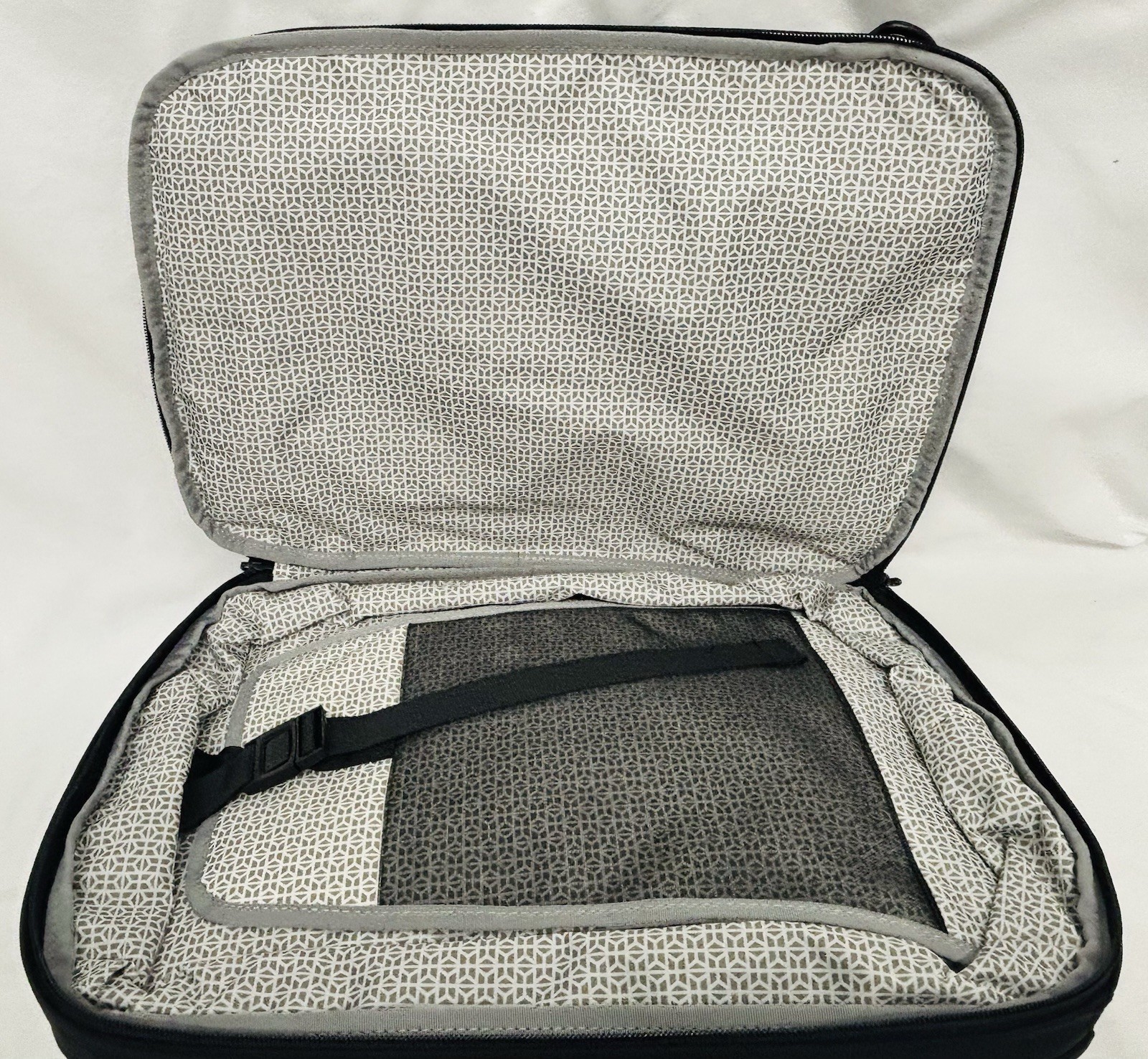 SERIES 2: SMALL EXPANDABLE MIDNIGHT BLACK KNACK PACK® {Style#: S2BPSA102}
