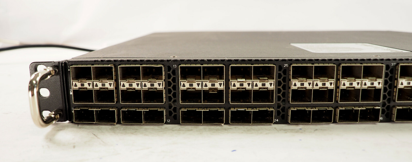 Quanta Spine/Leaf QuantaMesh 3000 Series T3064-LY1R 1.28 terabits per second
