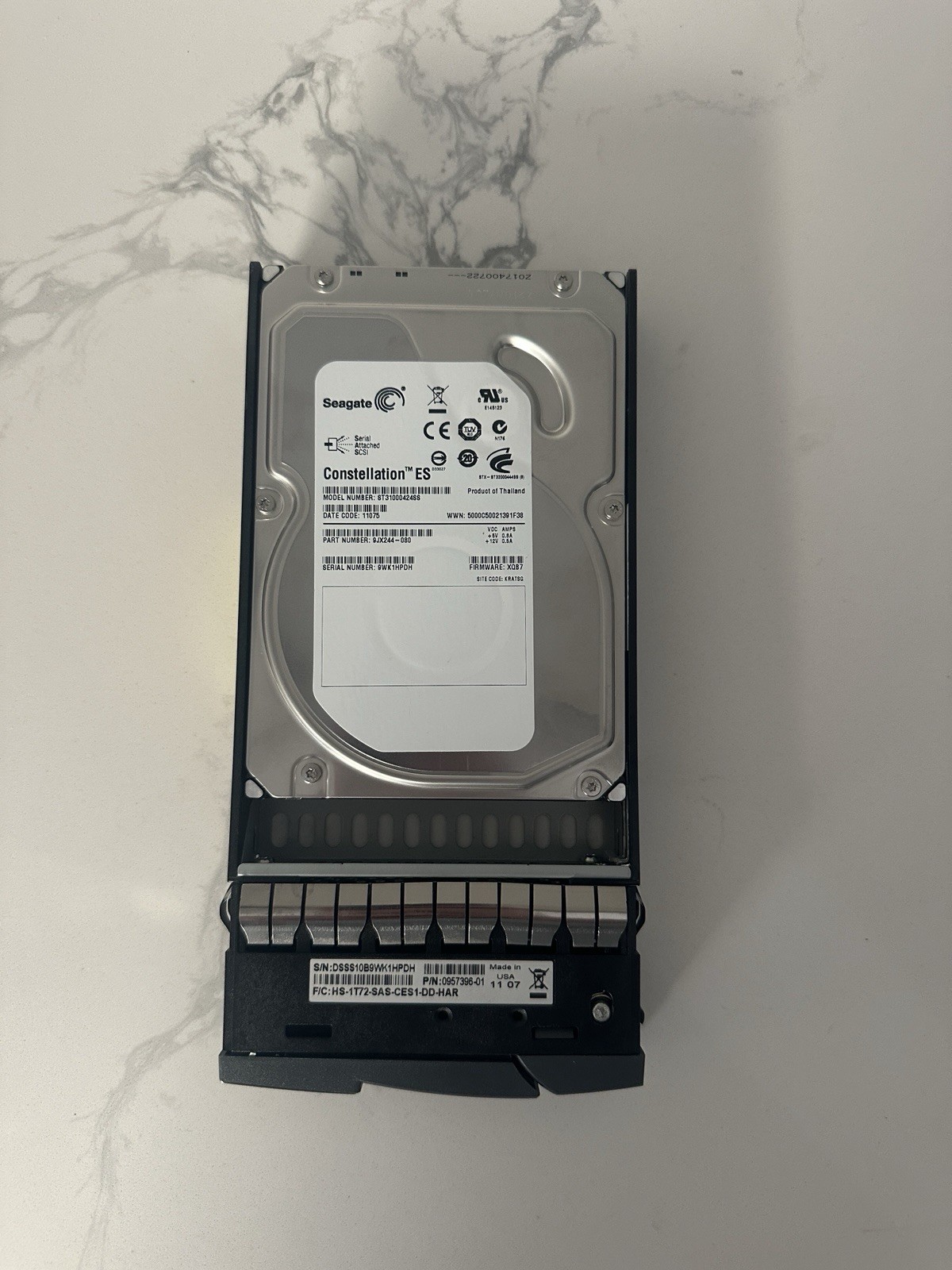 ST31000424SS Seagate 1TB 7.2k RPM 3.5 in SAS-6Gb/s HDD w/ Caddy/Enclosure