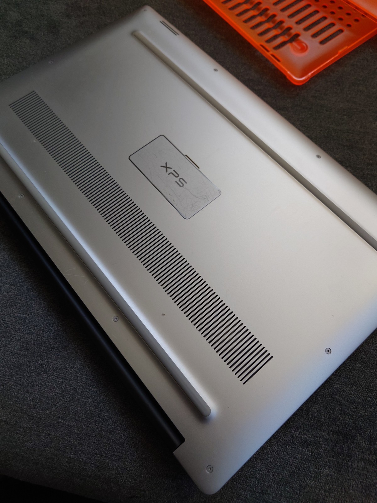 Dell XPS 15 7590 4K UHD i7-9750H 2.6GHz 16GB RAM 512GB SSD GTX 1650 WIN 11 PRO