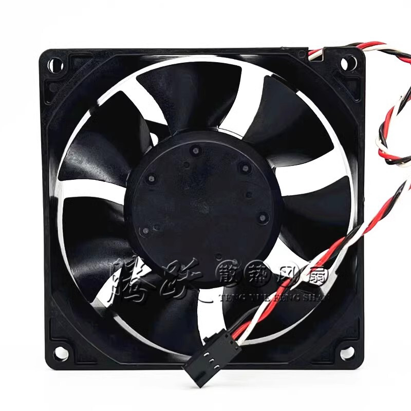 NMB 3612KL-04W-B66 9232 12V 0.68A 3-pin server chassis cooling fan