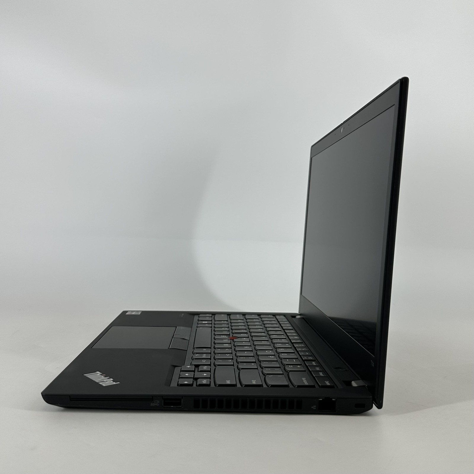 Lenovo ThinkPad T14 Gen 2 FHD 2.3 GHz Ryzen 5 PRO 5650U 16GB 256GB SSD Good