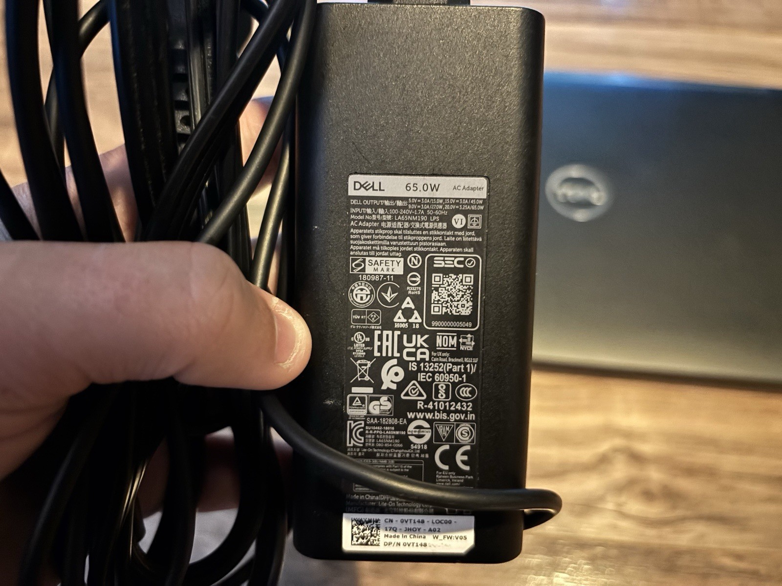 Dell Latitude 7480 14in (NO SSD/ RAM, I5-6300U NEW BATT/ OEM Charger)