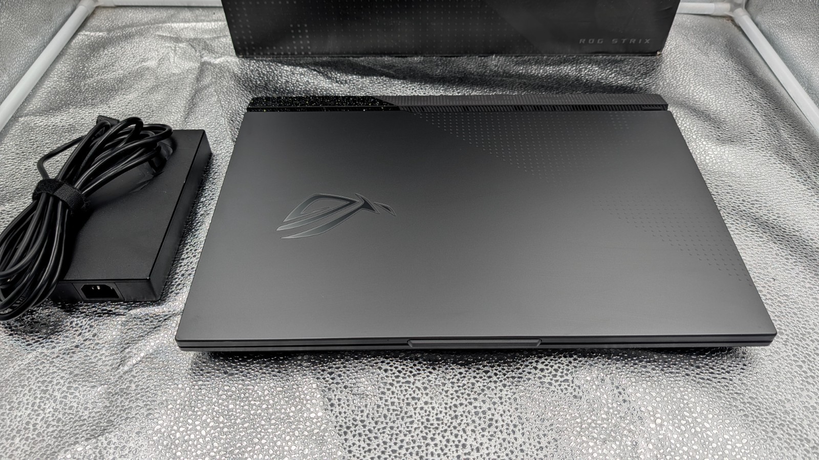 ASUS ROG Strix G17 G713PV-DS94 Ryzen 9 7945HX 16GB 1TB RTX 4060 240Hz