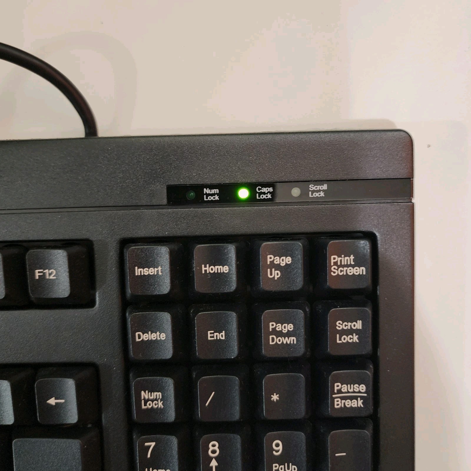 SOLIDTEK ACK-730U Wired USB Keyboard with Built In Mouse Pad KPF5864 – TESTED