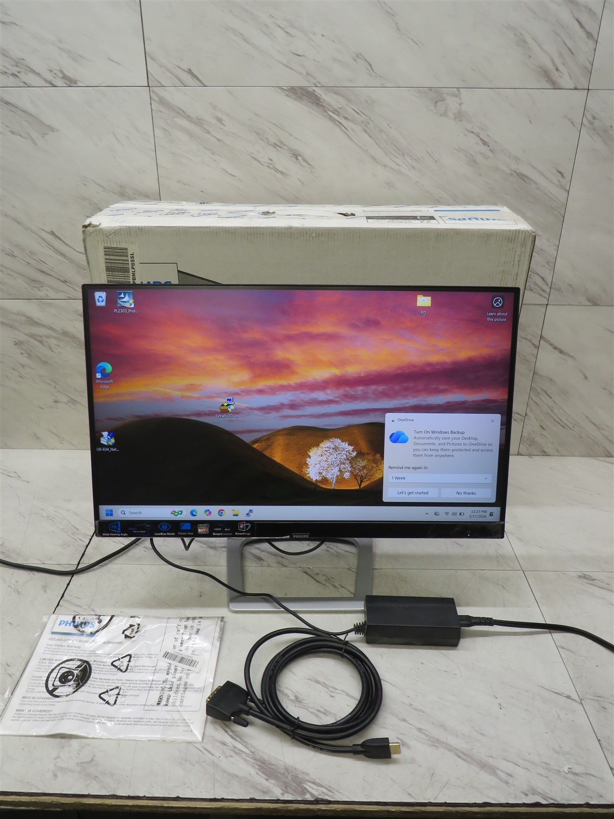 Philips 22″ Frameless Monitor FHD IPS FreeSync 75Hz VESA 226E9QDSB – Black